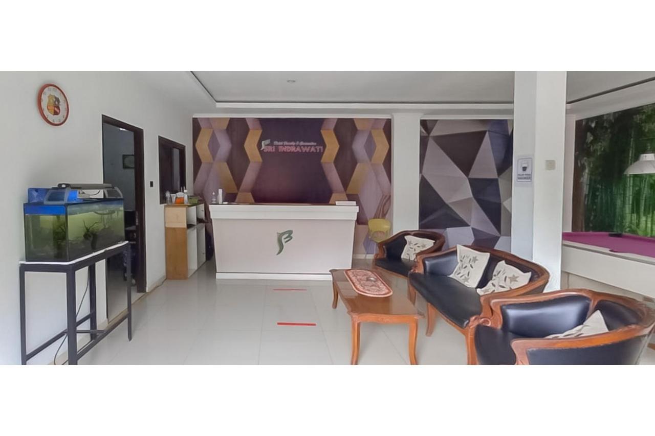 Hotel Sri Indrawati Puncak Mitra Reddoorz Богор Экстерьер фото